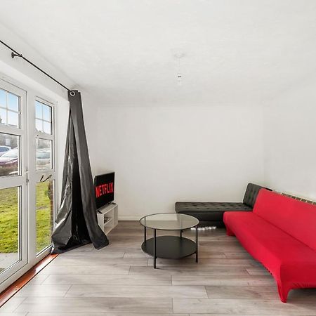 Cozy Luton Town Centre Retreatアパートメント エクステリア 写真